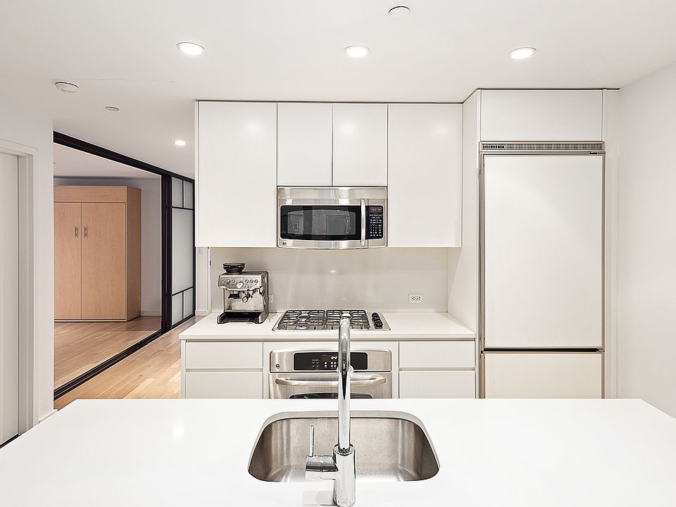 1st image of 90 William St APT 7G