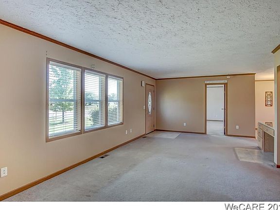 5th image of 127 Dealey Dr