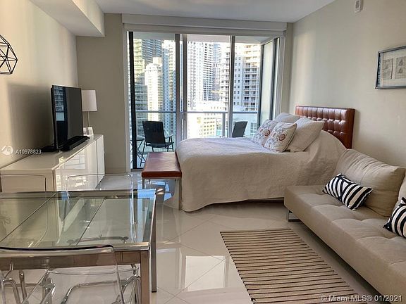 3rd image of 1300 Brickell Bay Dr APT 2613