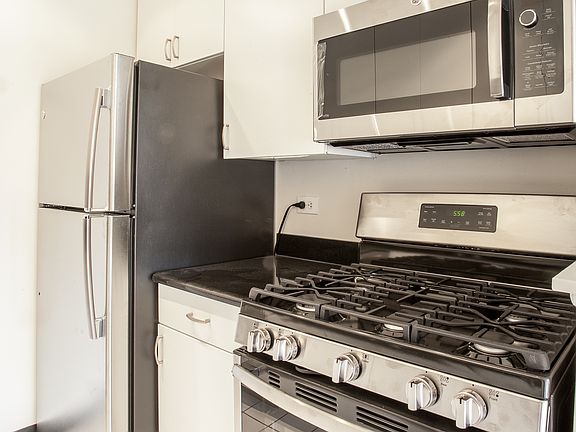 4th image of 182 E 95th St APT 14C