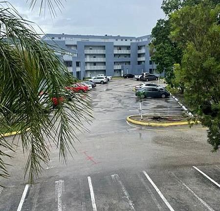 4th image of 9351 Fontainebleau Blvd APT B228