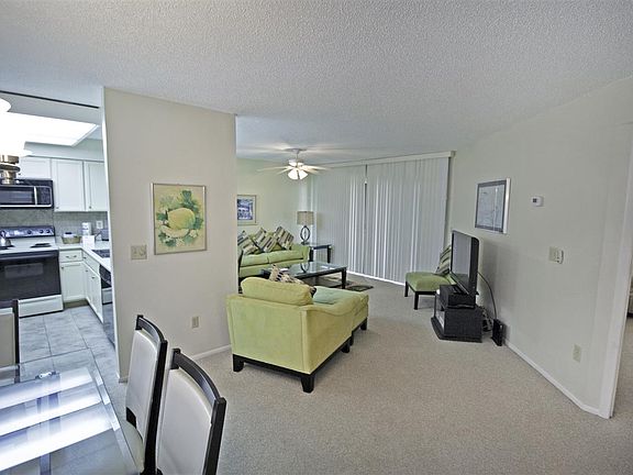 2nd image of 101 Premiere Vista Way