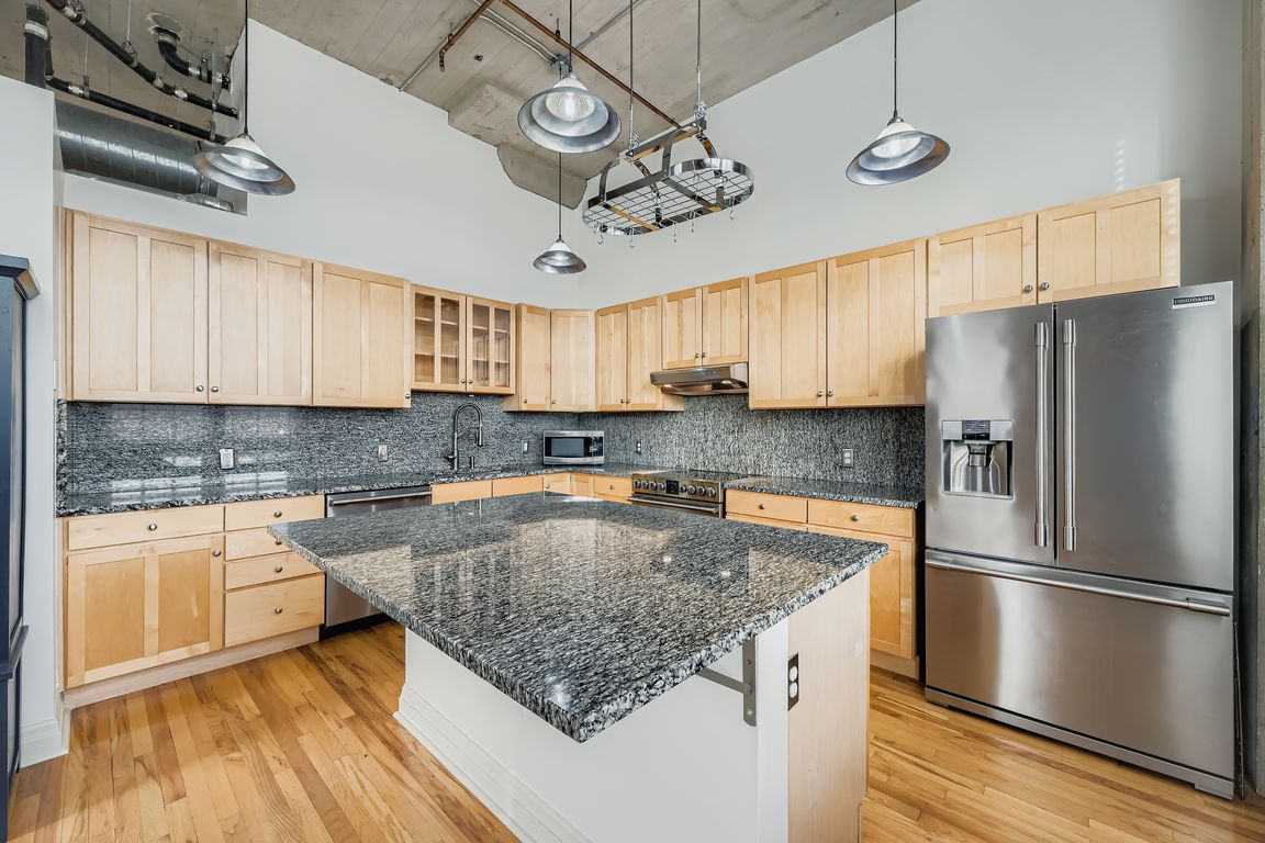 next background image