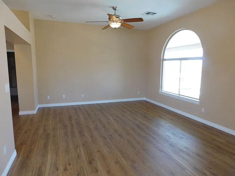 400 Opal Dr — Photo 23