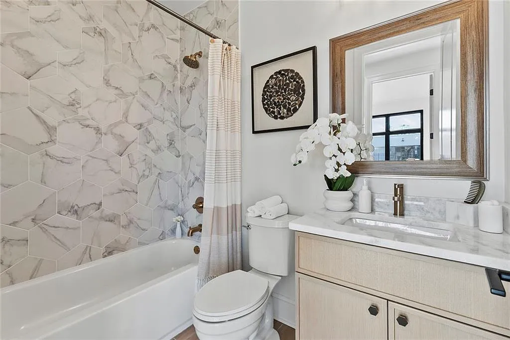 3 bed, 3.5 bath, 3000 sqft, $7,000 — Photo 4