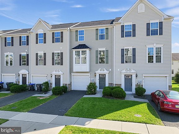 3rd image of 47 Jefferson Dr