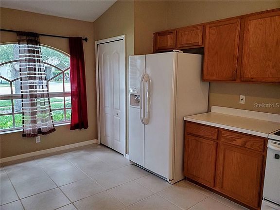 5th image of 3018 Prairie Iris Dr