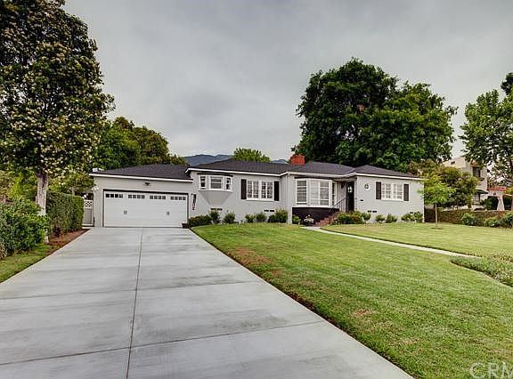 2nd image of 625 W Hillcrest Blvd
