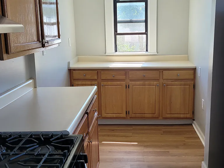 2 Thane St #3 — Photo 2