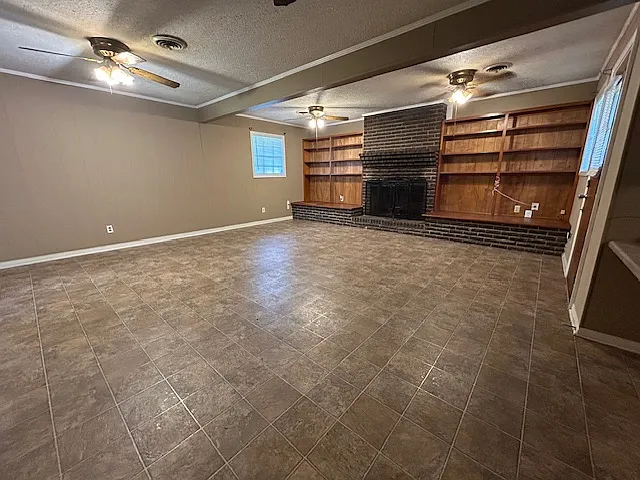 211 Eastwood Dr — Photo 8