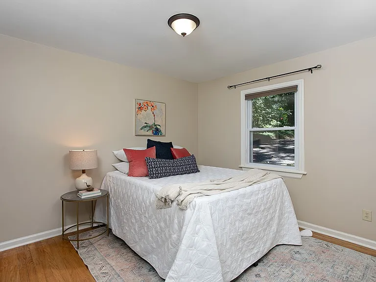 433A Northside Dr — Photo 11