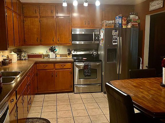 2nd image of 2924 Plymouth Pl