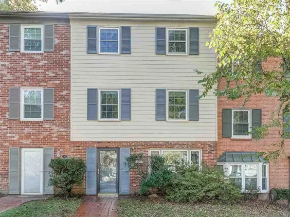 28 Georgetown Grn, Charlottesville, VA 22901