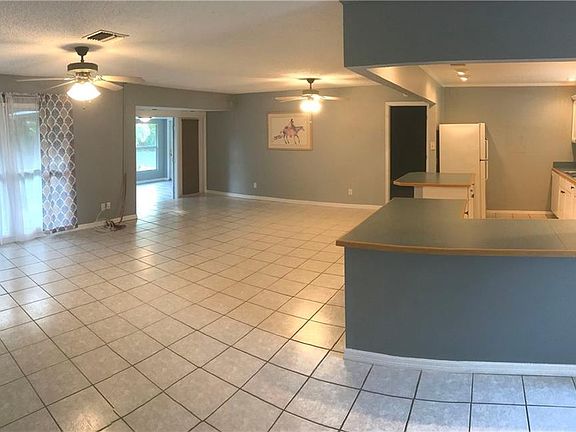 3rd image of 4295 Island Cir #3