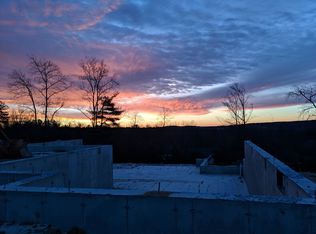 20 Aston Hill Dr #28, Hooksett, NH 03106