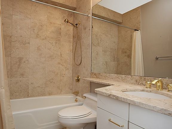 5th image of 301 W 57th St APT 10D