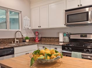 917 Chestnut St, Escondido, CA 92025