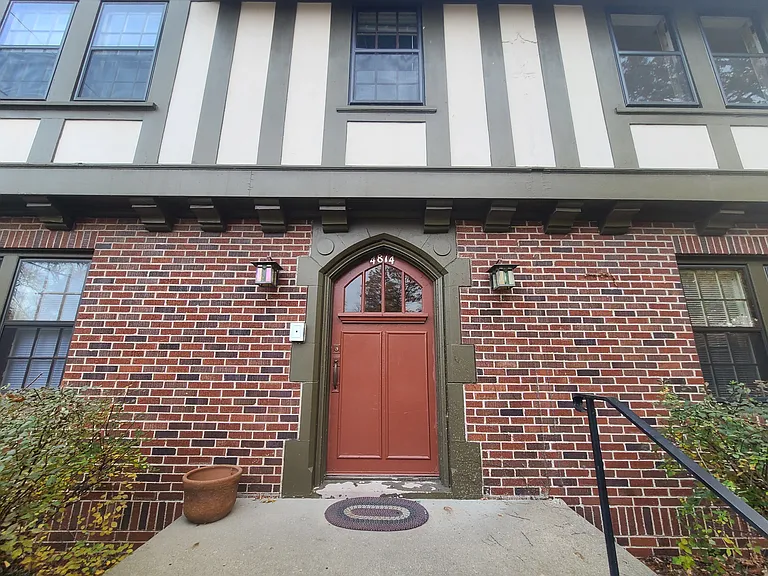 4814 Woodland Ave — Photo 2