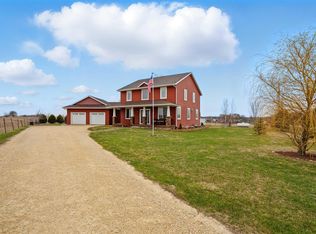 1561 180th Ave, Manchester, IA 52057