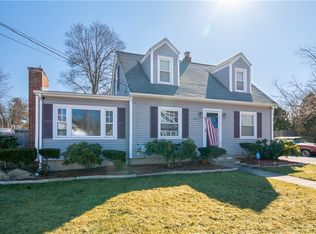 230 Irving Rd, Warwick, RI 02888