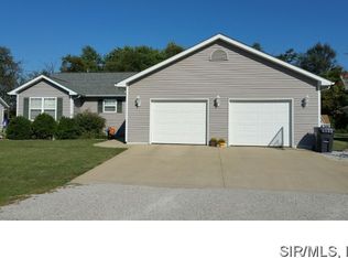 715 Fulton St, Gillespie, IL 62033