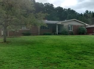 621 S 2nd St, Sharpsville, PA 16150