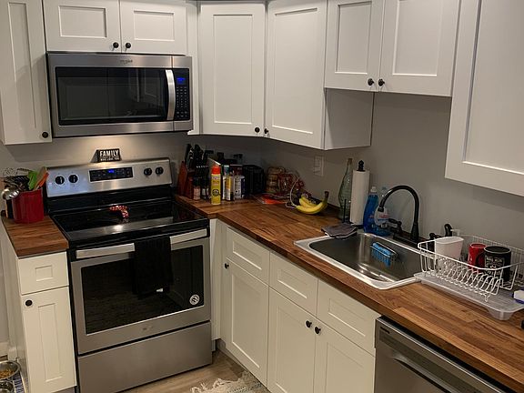 Fantastic New Kitchen, with stainless steel appliances