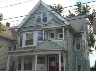 402-404 Shelton St, Bridgeport, CT 06608