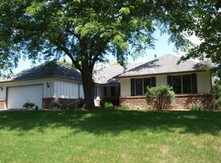 7401 Hyde Park Dr, Edina, MN 55439