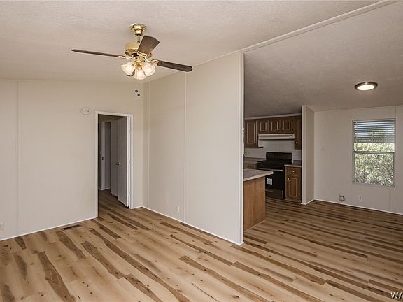 3rd image of 3820 Roosevelt Street