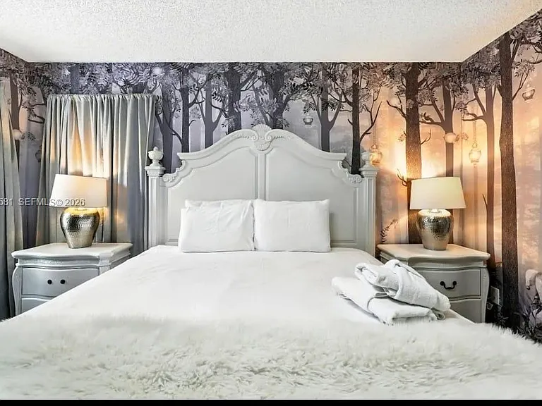 8520 Sunrise Key Dr — Photo 24