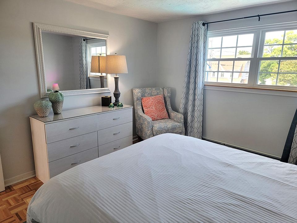 60 Broadway St West Yarmouth, MA Zillow