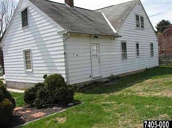 2nd image of 316 Cherry St