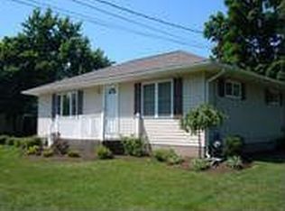 2338 Saltsman Rd, Erie, PA 16510