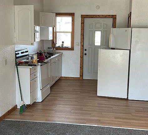 3rd image of 2325-2327 EAST AVENUE