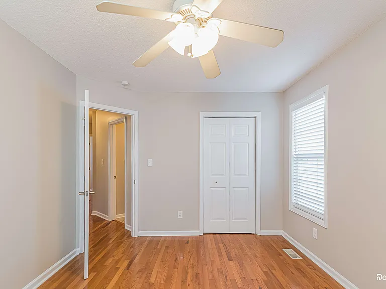 2841 Glastonbury Rd — Photo 8