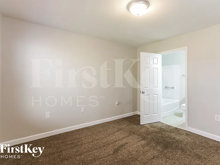 1376 Bottle Brush Ln — Photo 11