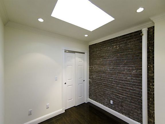 4th image of 39 E 1st St #17-18
