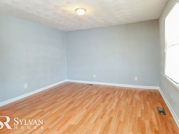2nd image of 1532 Wilcox Ave
