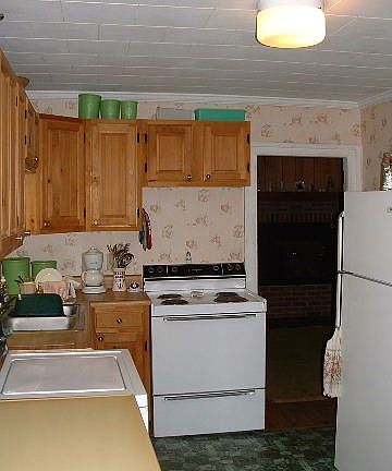 5th image of 167 E BROADWAY