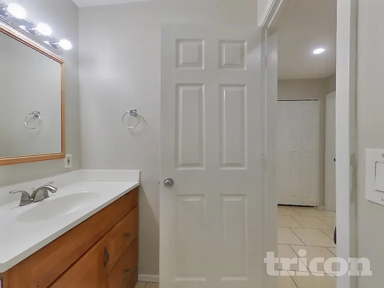 3234 W Larkspur Dr — Photo 13
