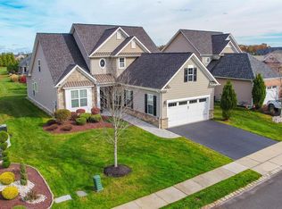 38 E Corsica Ct, Farmingdale, NJ 07727