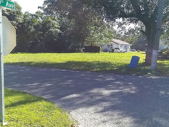 3rd image of 1101 NE 1st St