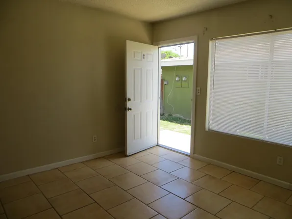 728 W Ralston St APT C, Ontario, CA 91762