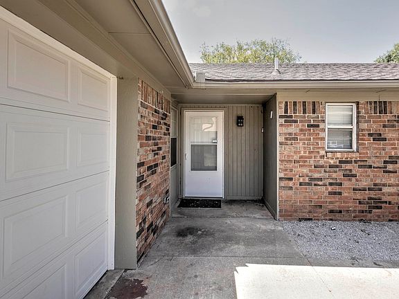 3rd image of 179556 Ledford Ln