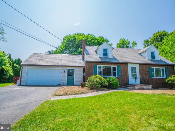 208 W Elizabeth Ave E, Easton, PA 18040