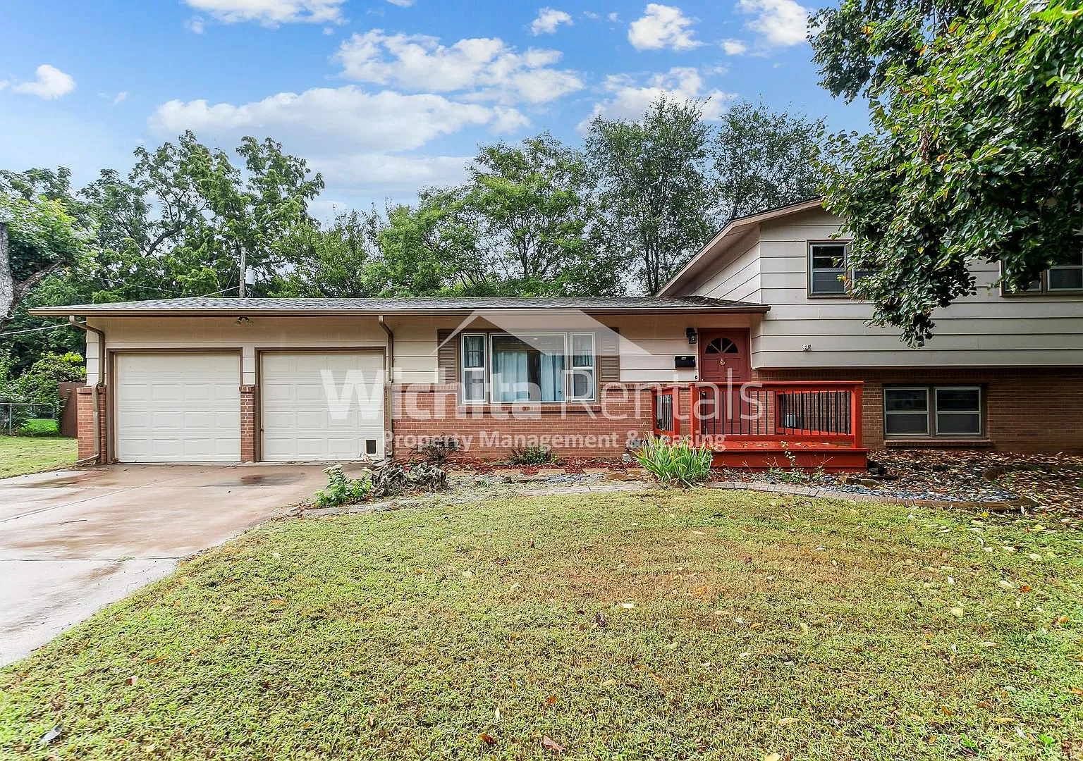 4 bedroom home in the Westlink Subdivision — Photo 1