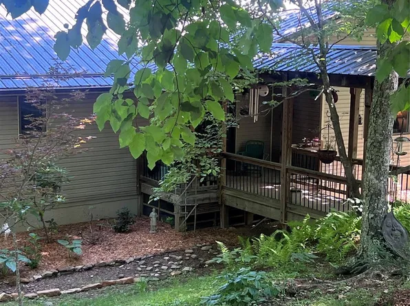 1355 Moonshine Mountain Rd #32, Burnsville, NC 28714