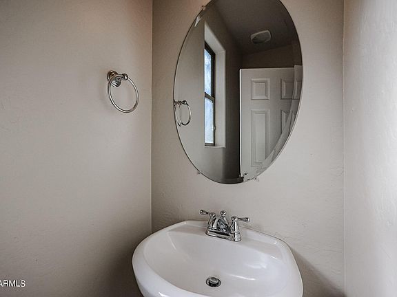 5th image of 15385 W Dreyfus Street