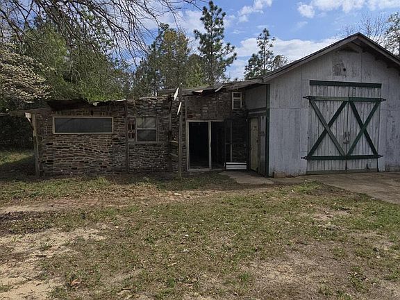 5th image of 916 Windsor Rd